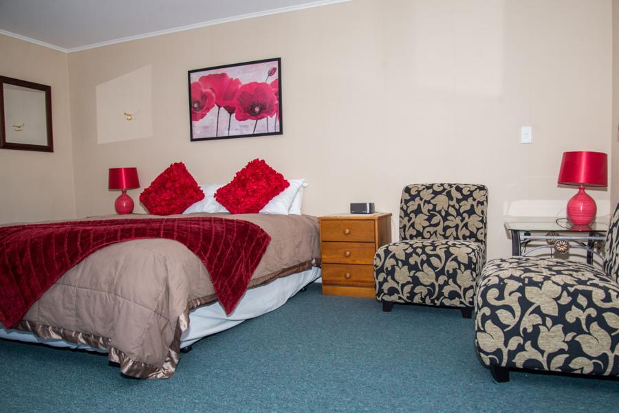 Te Waka Lodge Te Anau Exterior foto